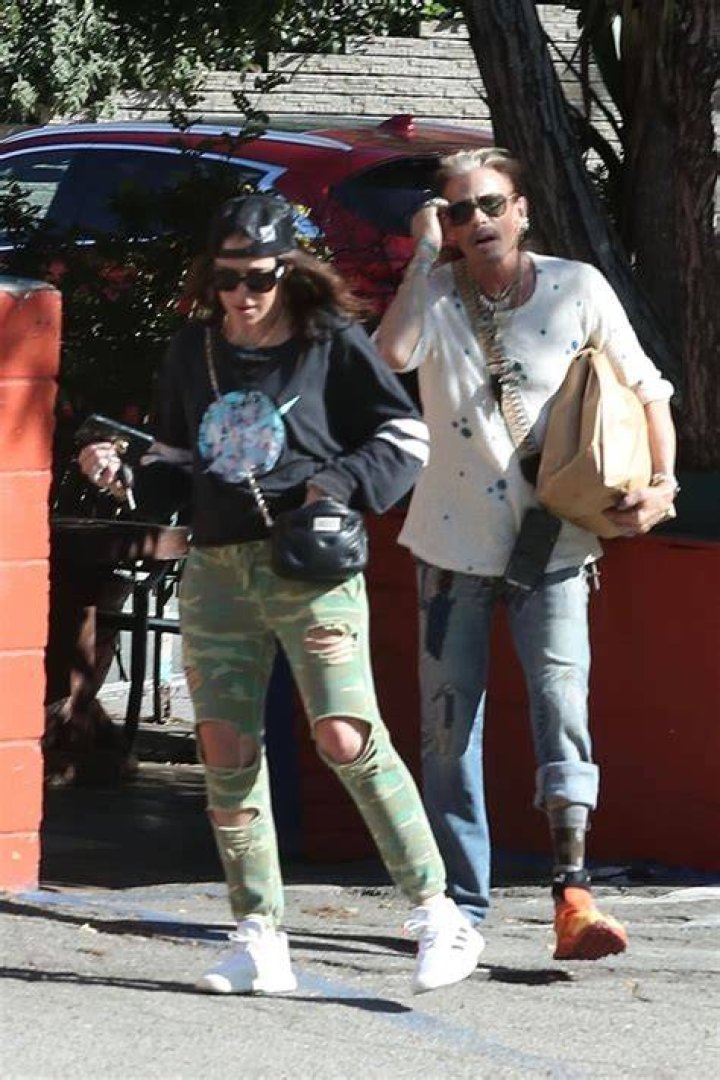 AIMEE PRESTON Out and About in Miami 11/01/2019 HawtCelebs