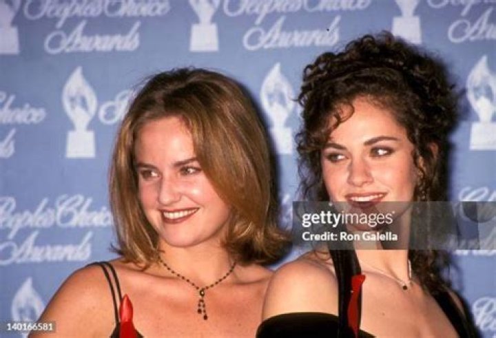 Amy Brenneman as Sherry Dempsey in Frasier 