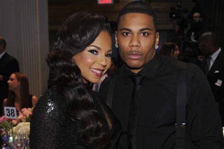 Ashanti and Nelly Cozy Up to Each Other, Sing Romantic Usher Lyrics in