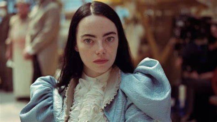 Bella Rolland as Emma Stone in Actresses who should play Lesbian Couples