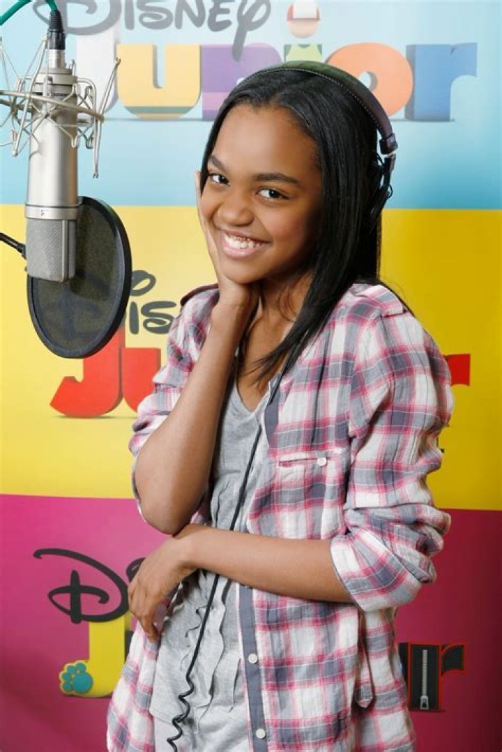 China Anne McClain as Dr. Stephanie Edwards in Grey's Anatomy 