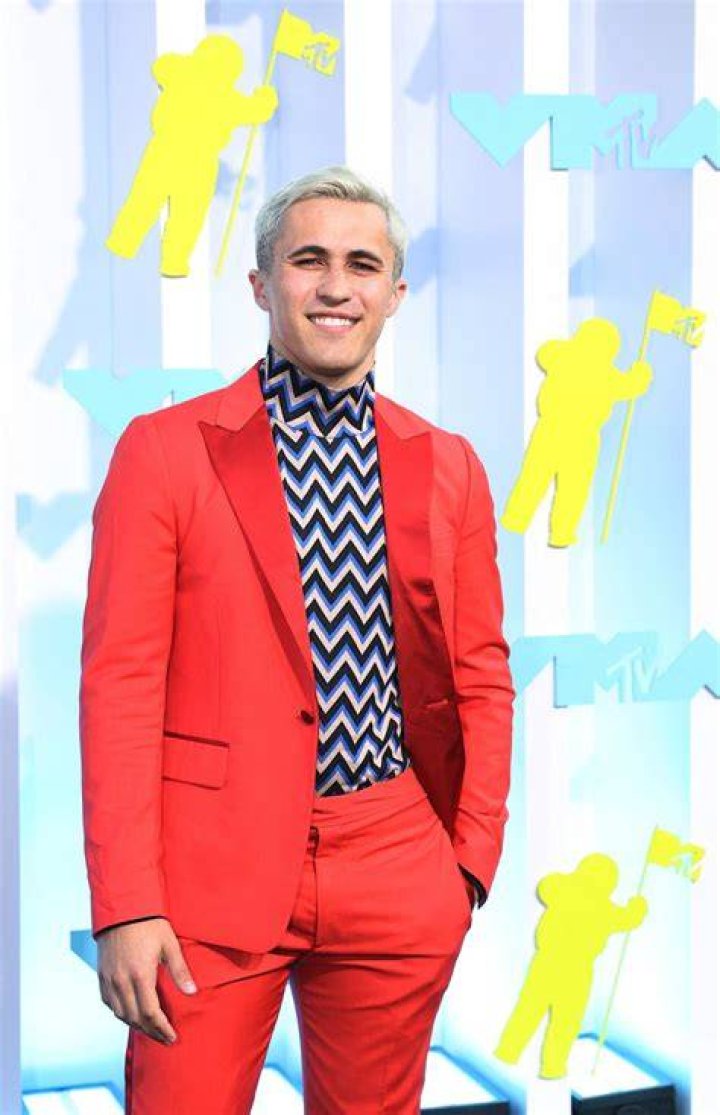 Chris Olsen tells his 10M TikTok followers he's contracted chlamydia 3