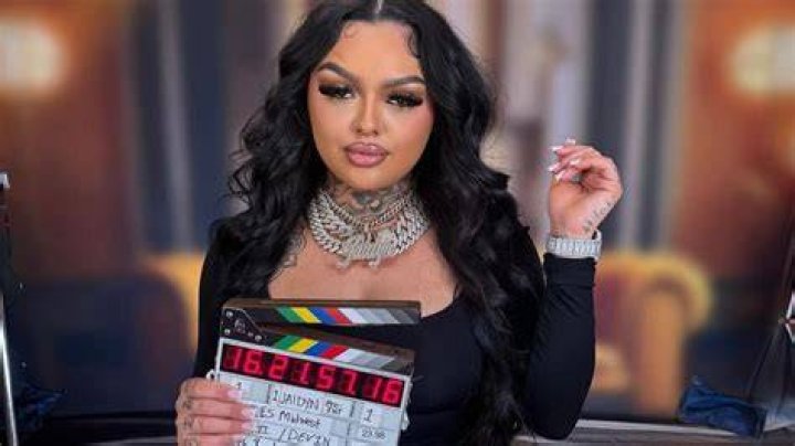 Discovering Jaidyn Alexis: The Rising Star Of Social Media