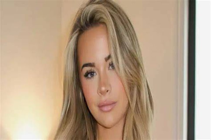 Emily Elizabeth: A Rising Star In The Social Media Landscape