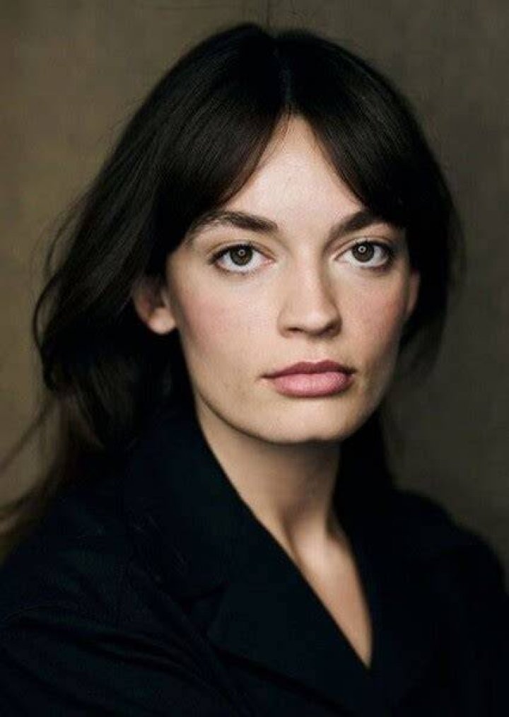 Emma Mackey Fan Casting