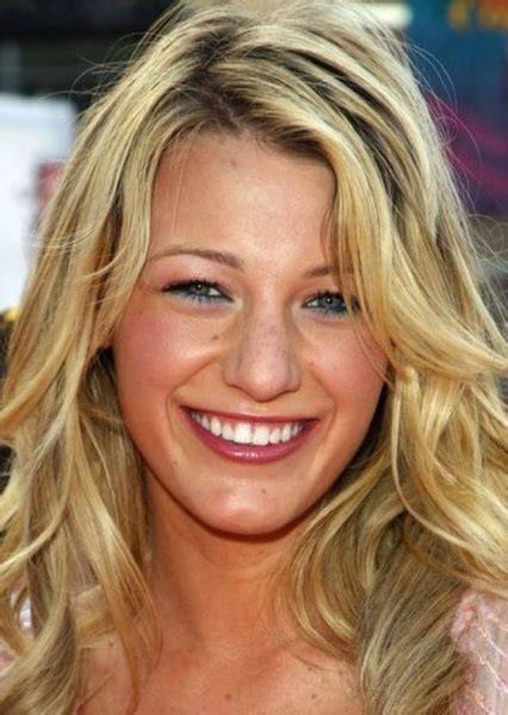 Fan Casting Blake Lively as 2000s in Which Actresses Could've Played Carrie Bradshaw in Various Decades? on myCast