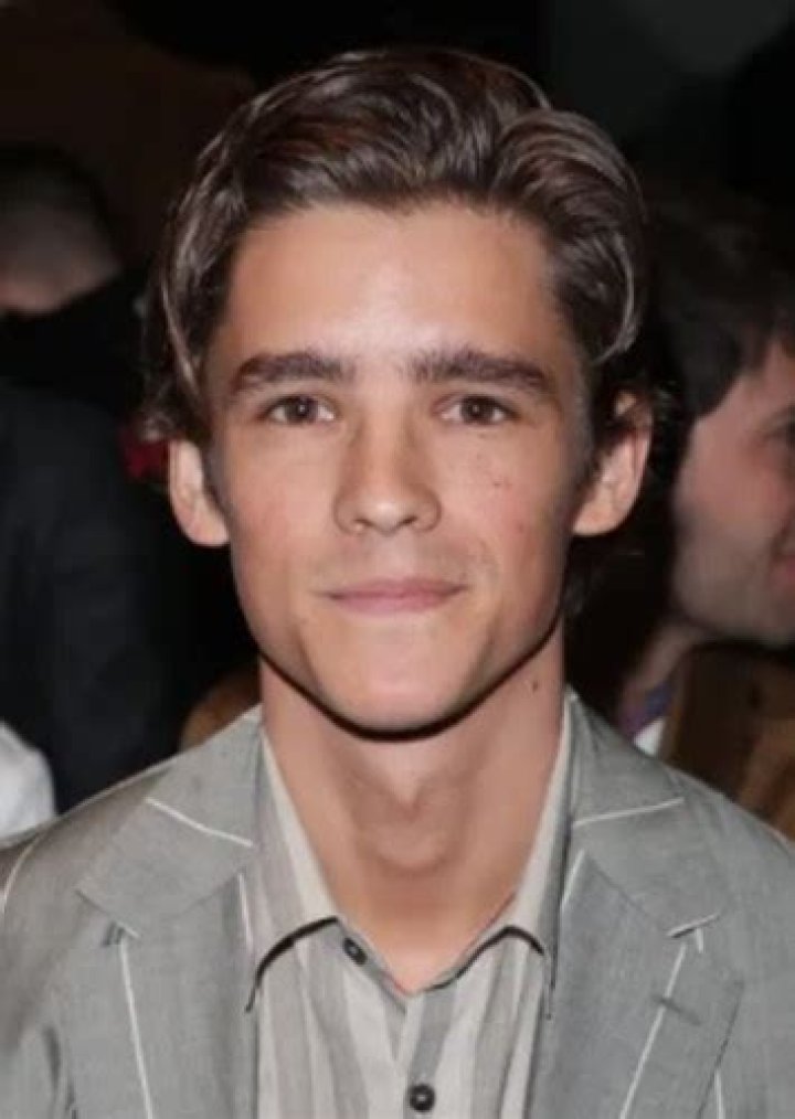 Fan Casting Brenton Thwaites as Clay Cox in VAMPYR on myCast