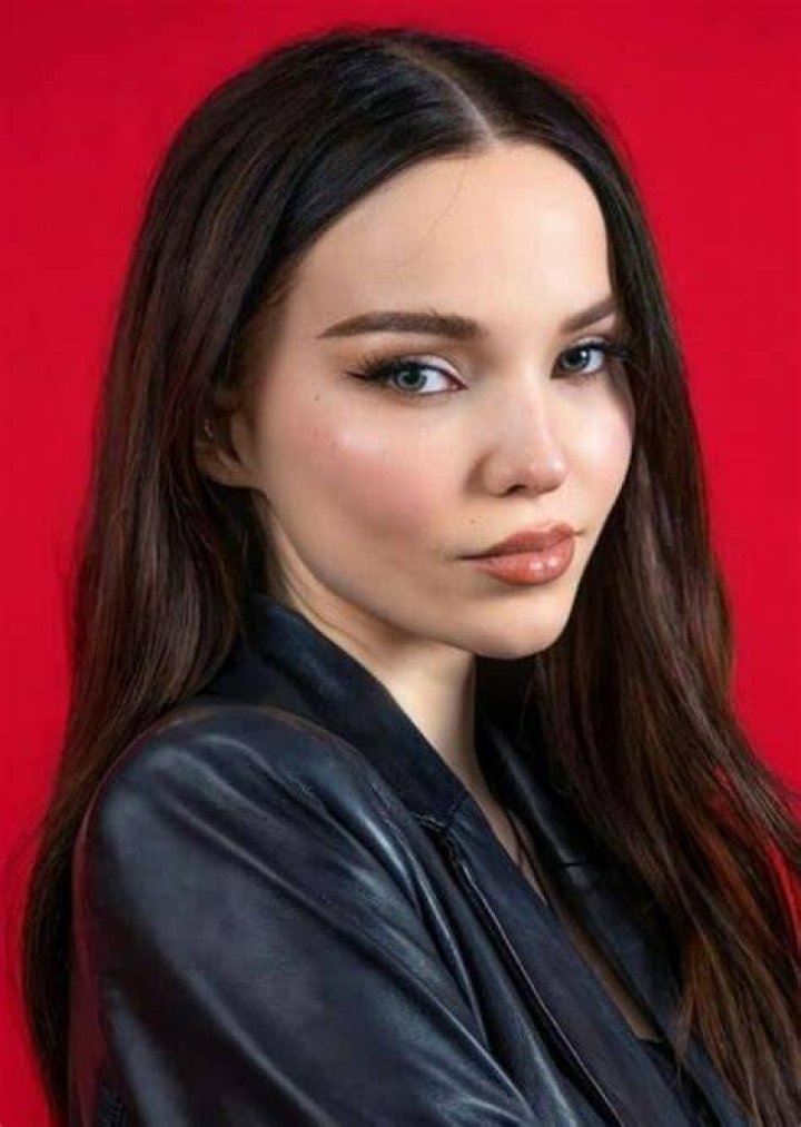 Fan Casting Dove Cameron as Emmy Kincaid in It Ends With Us on myCast