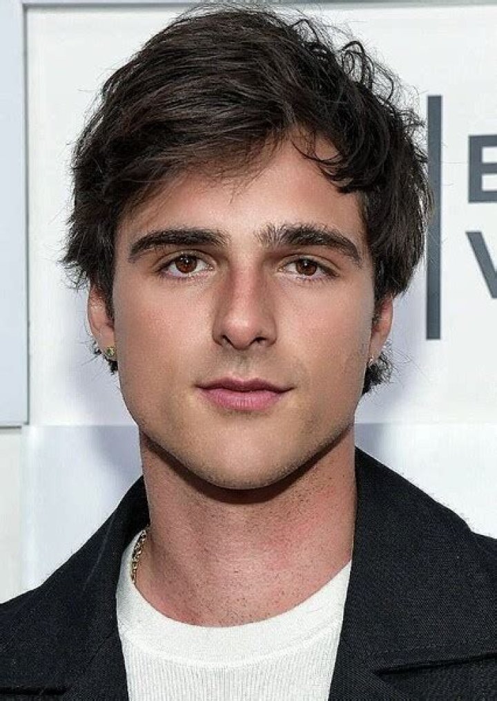 Fan Casting Jacob Elordi as Tommy Ross in Carrie on myCast