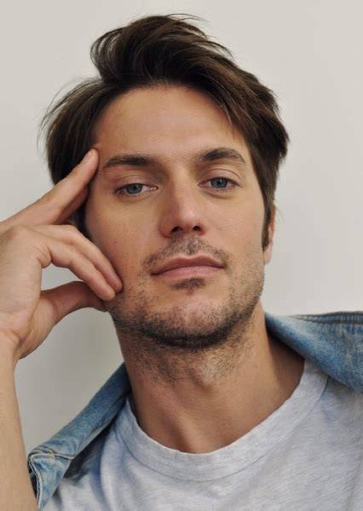 Fan Casting Lucas Bravo as Atlas Corrigan in It Ends With Us on myCast