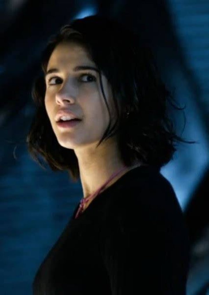 Fan Casting Naomi Scott as Annie Porter in Speed (2022) on myCast