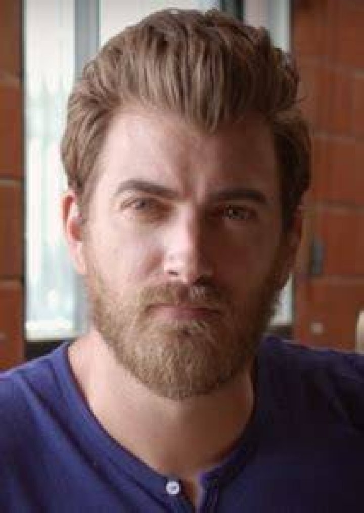 Fan Casting Ryan Reynolds as Rhett McLaughlin in Mythical on myCast