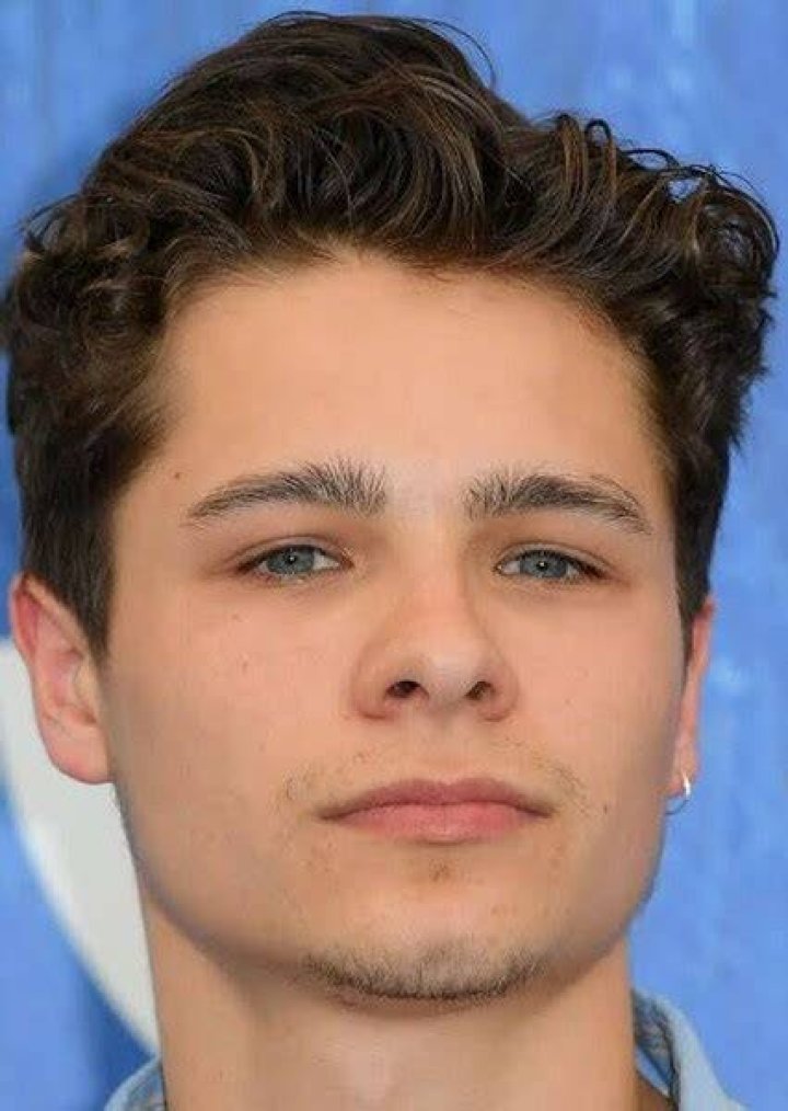 Fan Casting Toby Wallace as Danny in Thanks For Sharing (TV Show) on myCast
