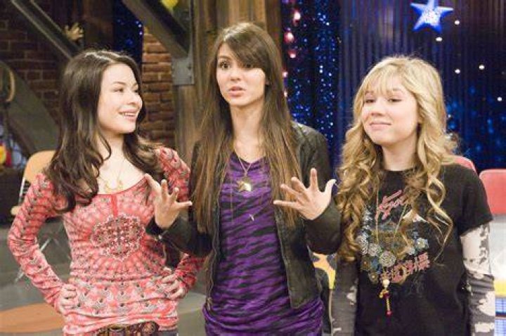 Fan Casting Victoria Justice as Victoria Justice in The iCarly's Reboot