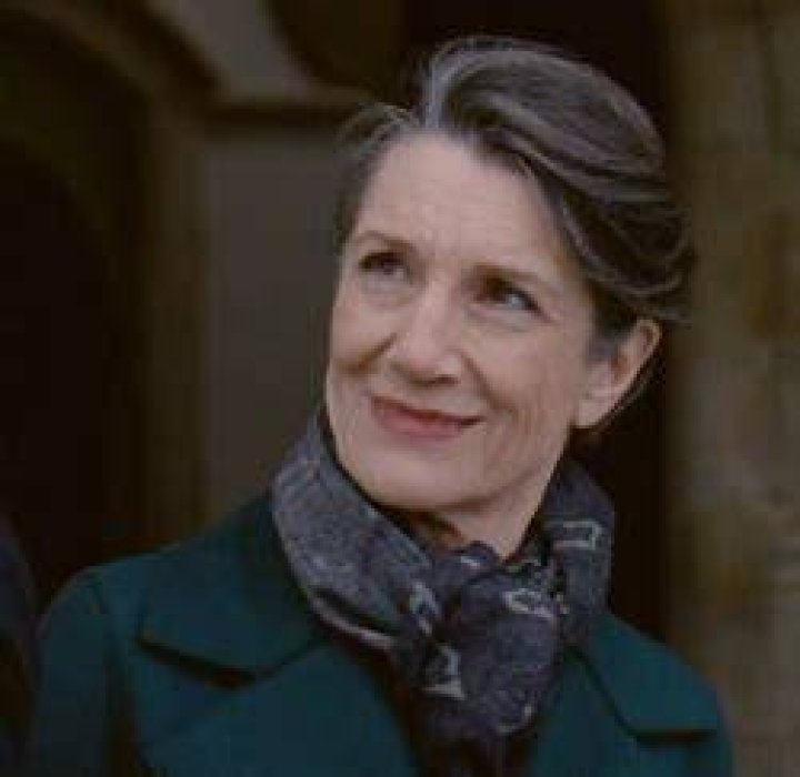 Find an Actor to Play Caroline Collingwood in Succession (90s) on myCast