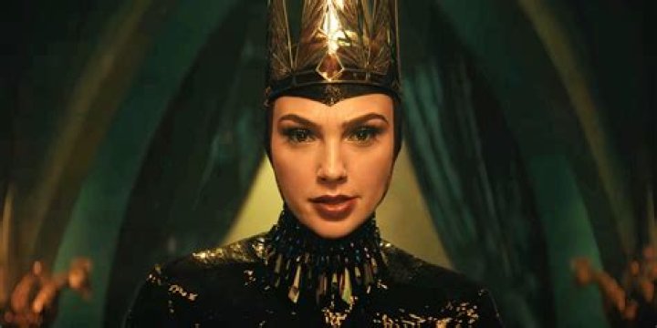 Gal Gadot as Evil Queen in Mickey&rsquo;s house of villains