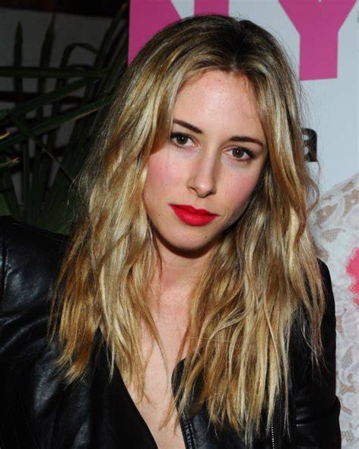 Gillian Zinser as Amelie in Death Stranding