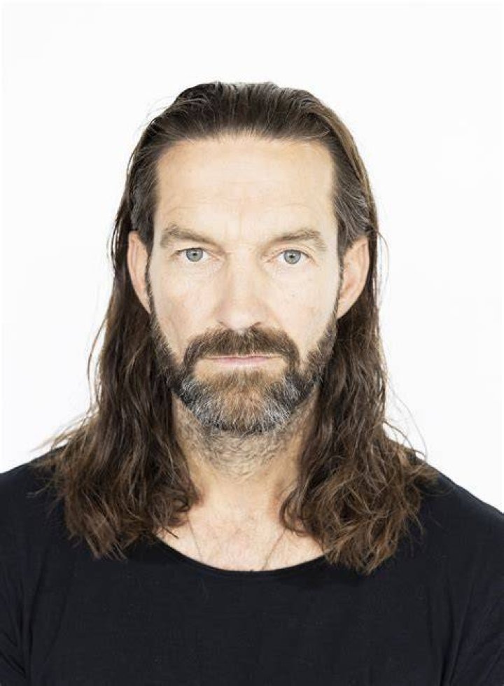 Gudmundur Thorvaldsson as Govart in Captive Prince
