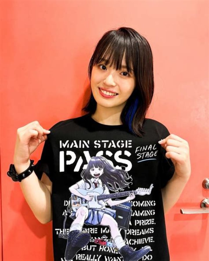 Hana Toyoshima as Haruka tanizawa in Battle royale 
