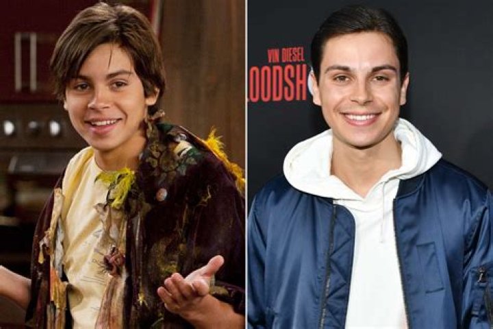 Jake T. Austin as Cas in The Treatment