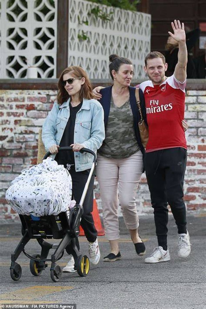 Jamie Bell Family Wife, Kids, Parents, Siblings FamilyWing