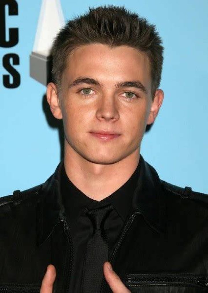 Jesse McCartney as Link Evilman in The Thundermans (2008-2013)