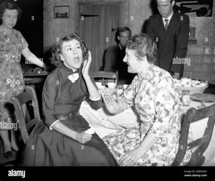 Joan Plowright as Queen Mother in The Crown Season 5