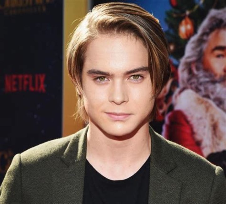 Judah Lewis as Hawkins in Scream 