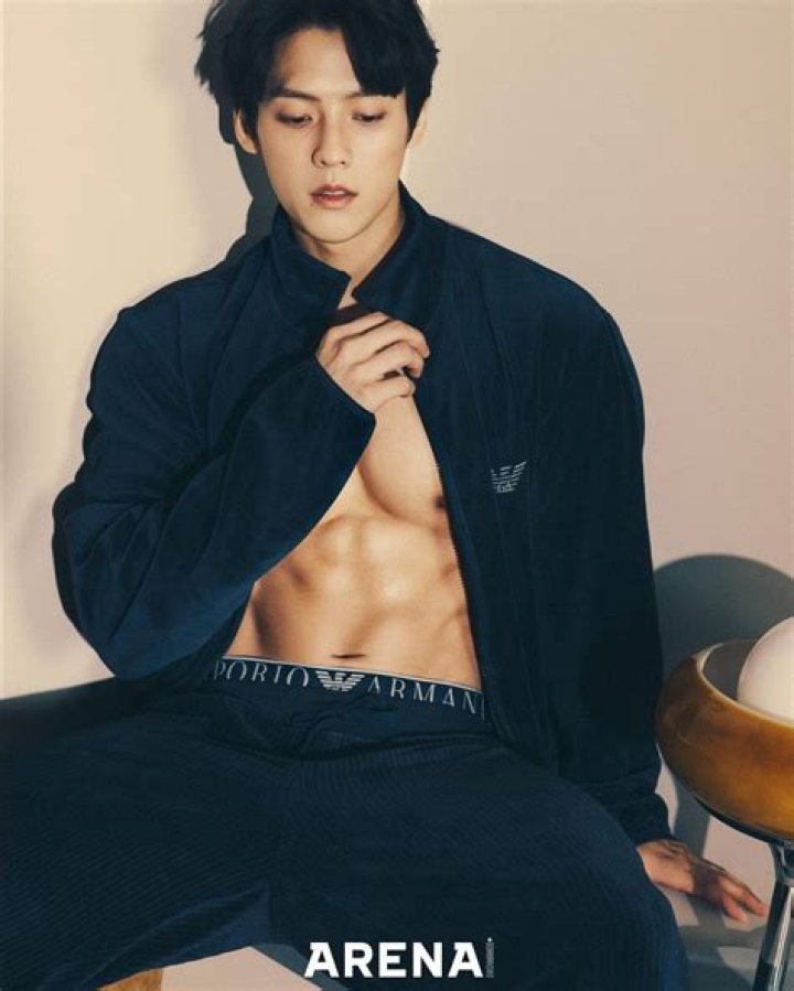 Lee Min-hyuk as Han Jihyun in Actor and Actress who should play Siblings 