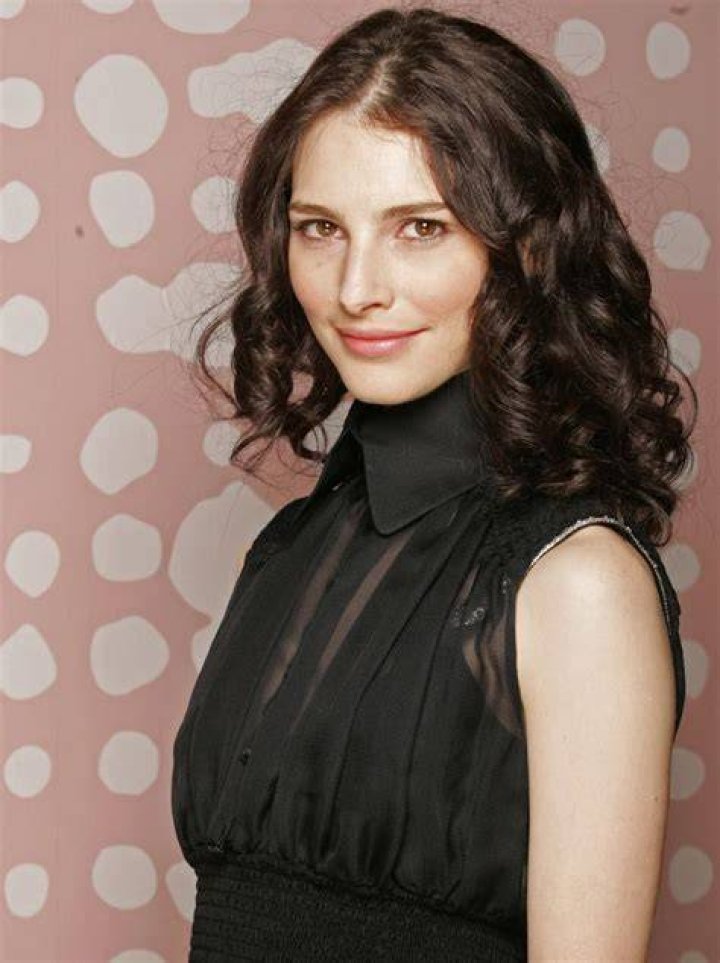 Liane Balaban as Mallory Blessing in 28 Summers