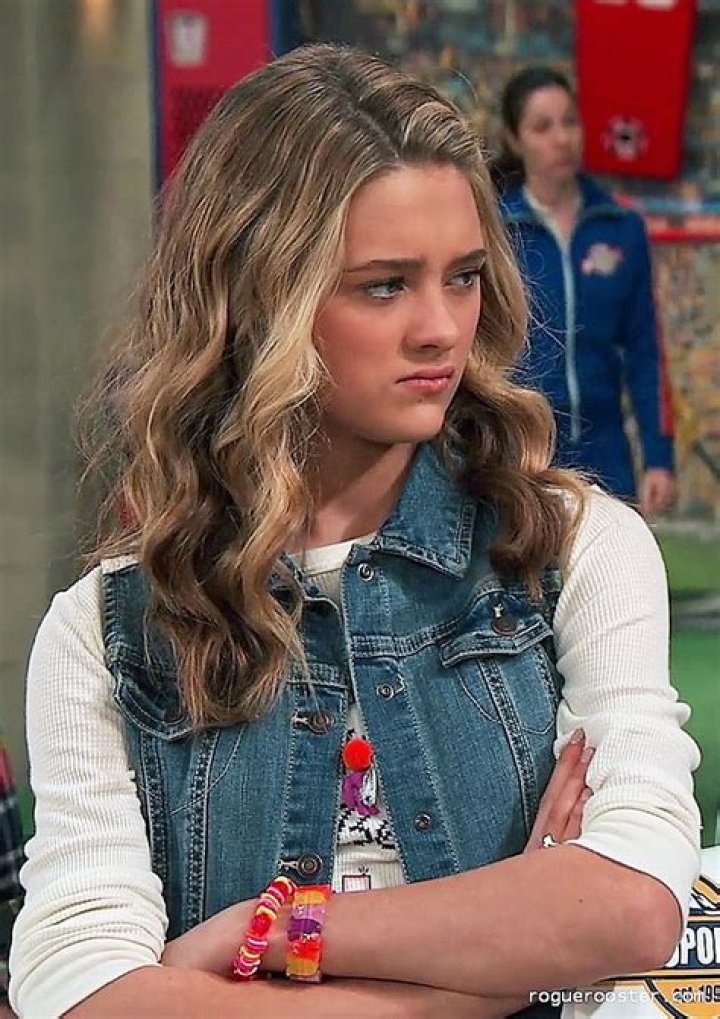 Lizzy Greene as Greta Grimly in Fargo Season 1