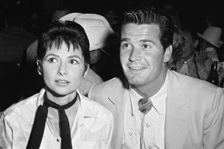 Lois Clarke, James Garner's wife, Wiki, Age, Height, Net worth, death
