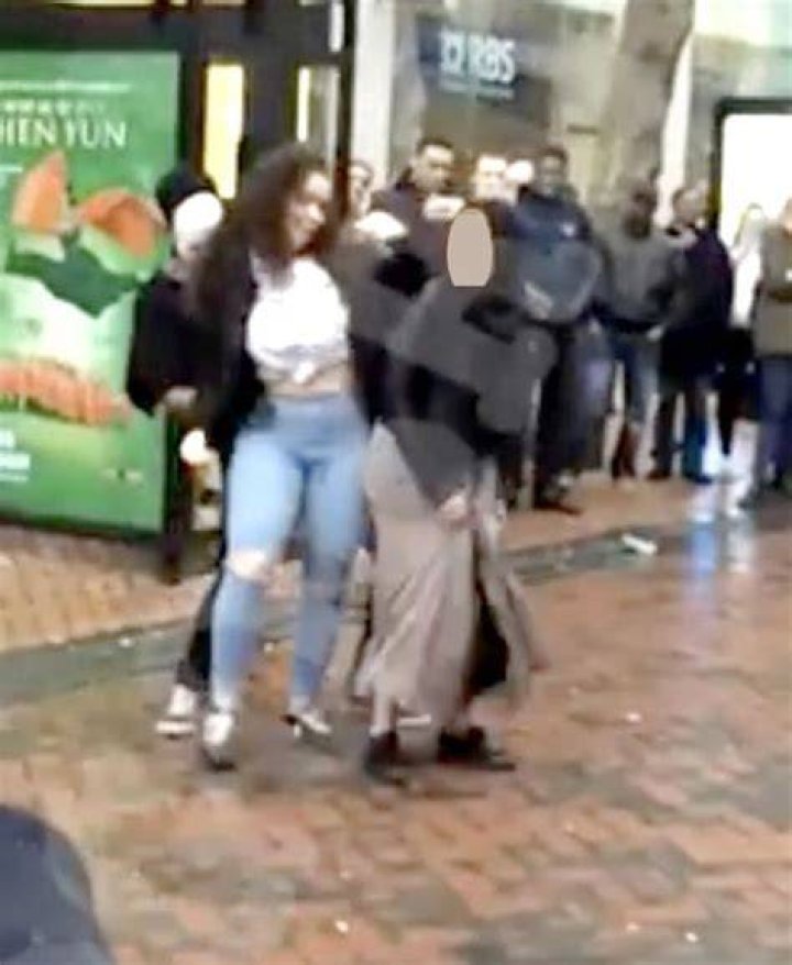 Muslim girl twerking video Birmingham teenager sent death threats