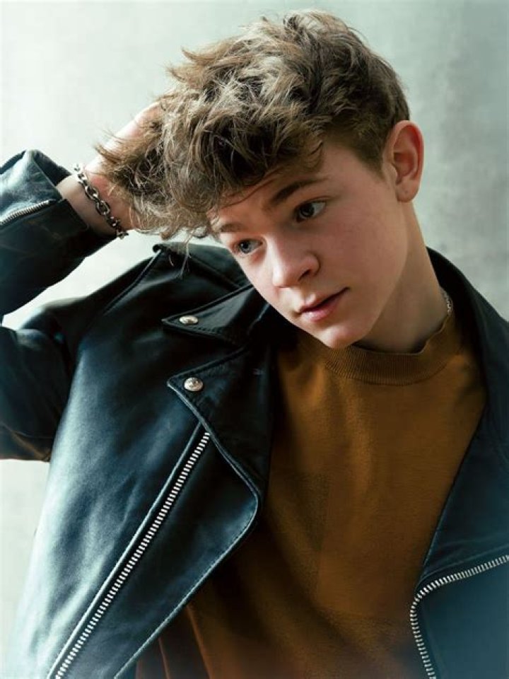Oakes Fegley as Young Neil in Scott Pilgrim's Precious Little Life