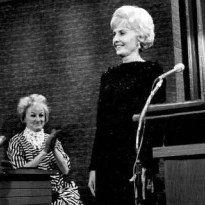 Phyllis Diller as Barbara June Maw Maw Thompson in Raising Hope (1980s)