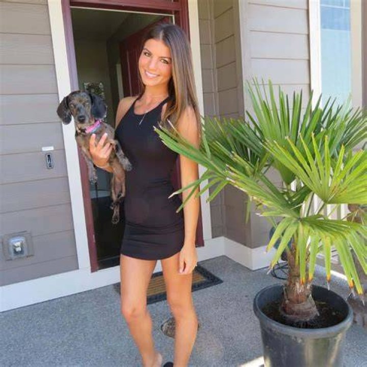 Picture of Carlie Jo Howell