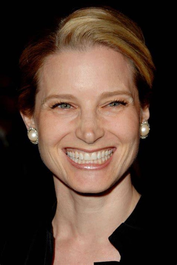 Pictured Bridget Fonda Photos From the 1998 Oscars POPSUGAR