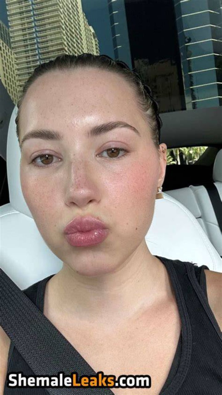 Pineapplebrat / pineapplebratt79 Nude, OnlyFans Leaks, The Fappening