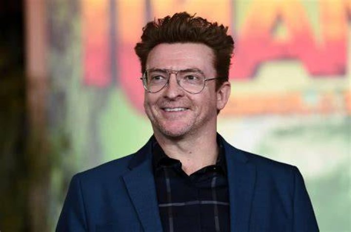 Rhys Darby as Elliott Schwartz in Breaking Bad (2018-2023)