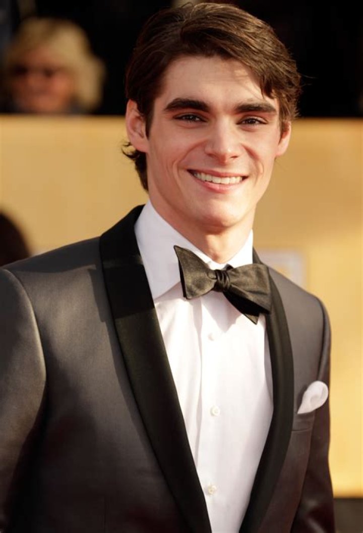RJ Mitte as Walter Jr in Breaking Bad 3