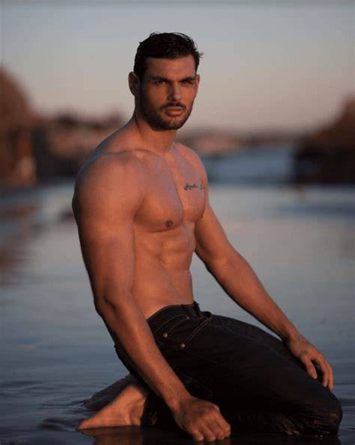 Romain Bonnet: The Rising Star Of Reality Television