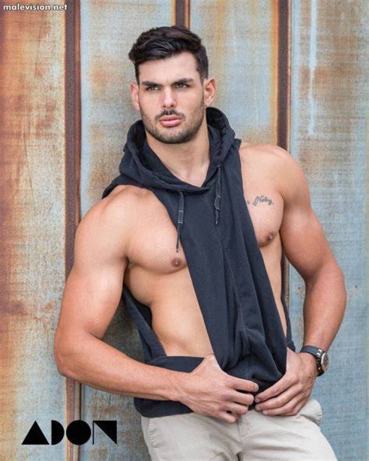 Romain male models galleries