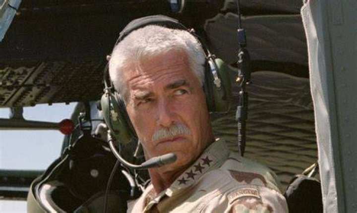 Sam Elliott as General Thunderbolt Ross in The Incredible Hulk (2008) - Director's Cut