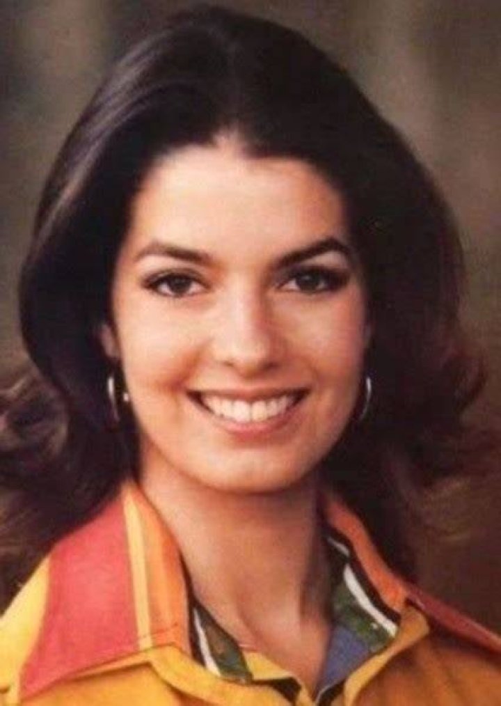 Sela Ward as Lexie Grey in Grey's Anatomy (1975-1993)