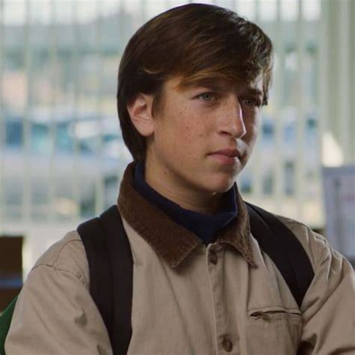 Skyler Gisondo as Jeremy Bluff in Passport to Paris