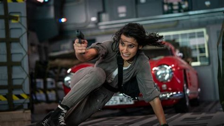 Sophia Ali as Chloe Frazer in Uncharted 2