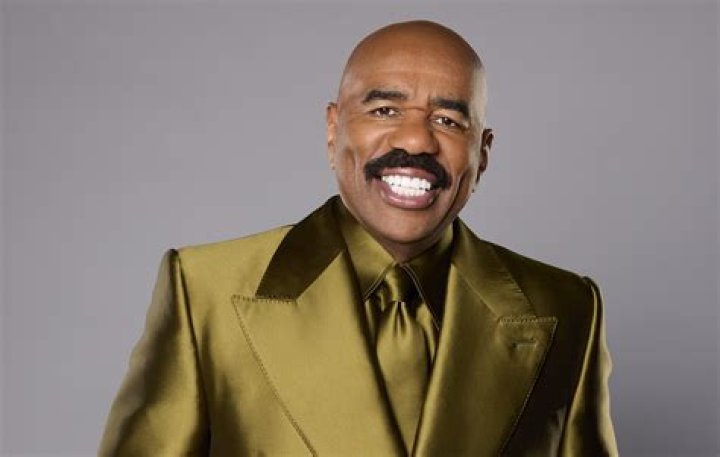 Steve Harvey as Buzz the Horsefly in Racing Stripes 2 