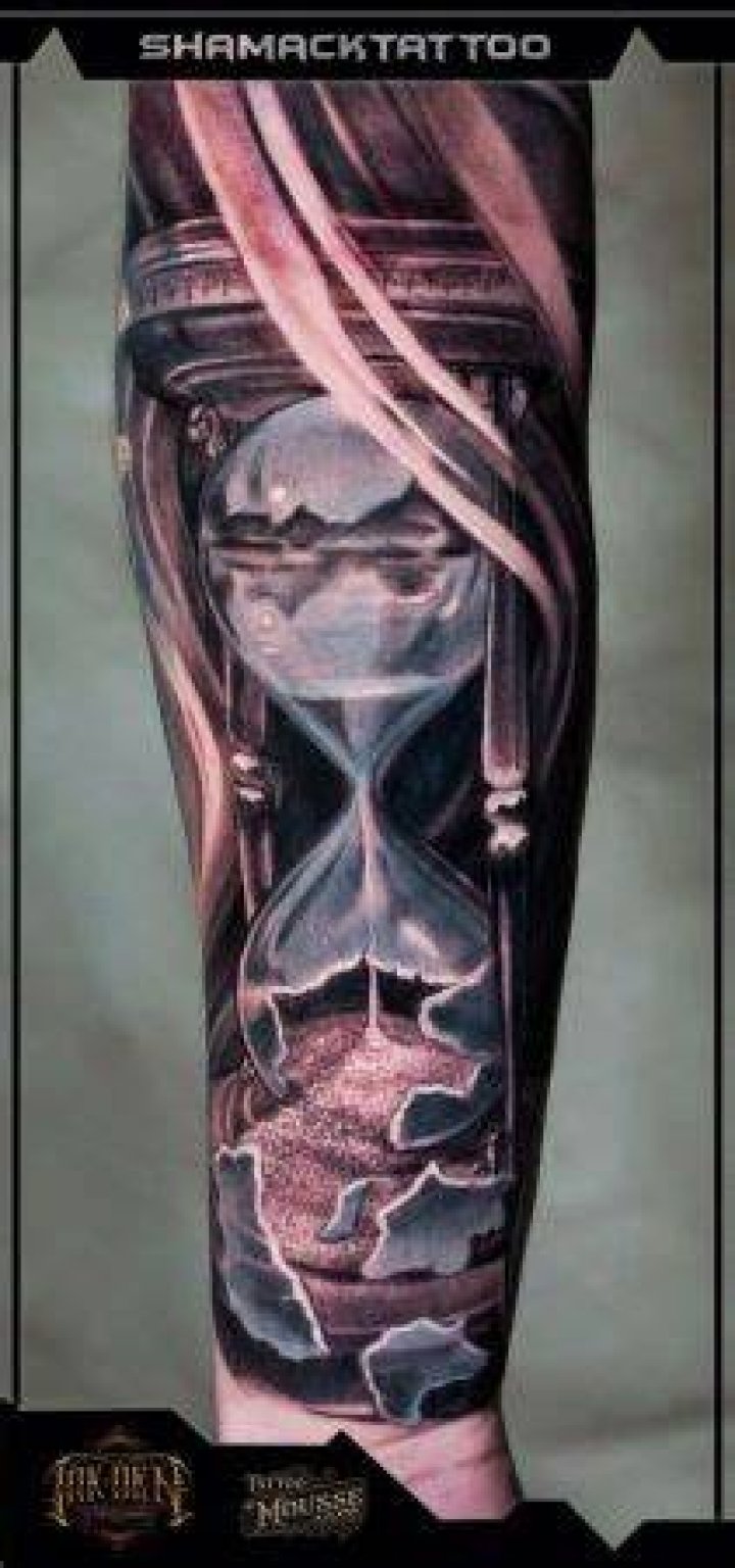 Timepiece Tattoos: The Art Of Wearing Time On Your Skin