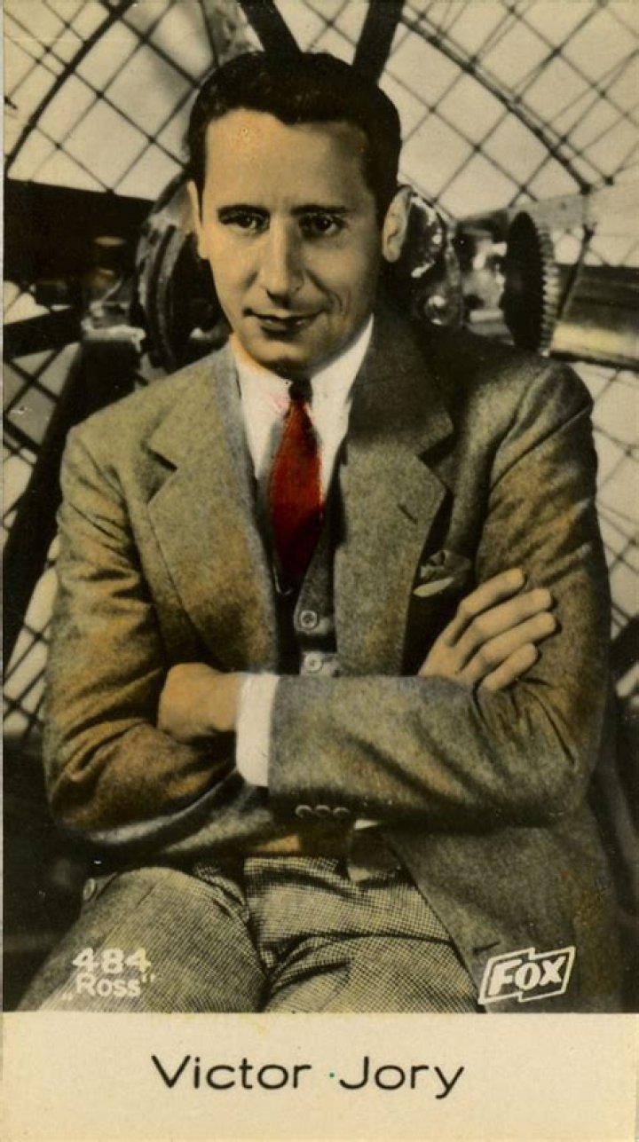 Victor Jory as 1902 in Best Actor/Actress by year of birth