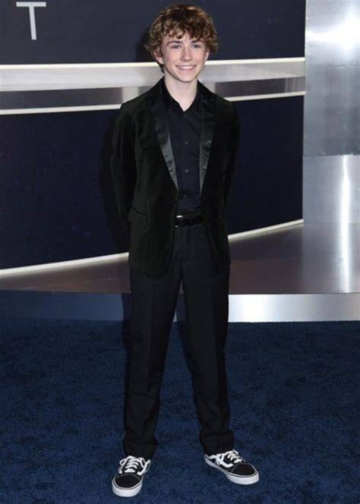 Walter Scobell in 2022 Fashion, Style, Hipster